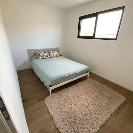 Apartmán - 700m De La *