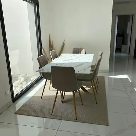 - 700m De La Apartmán *